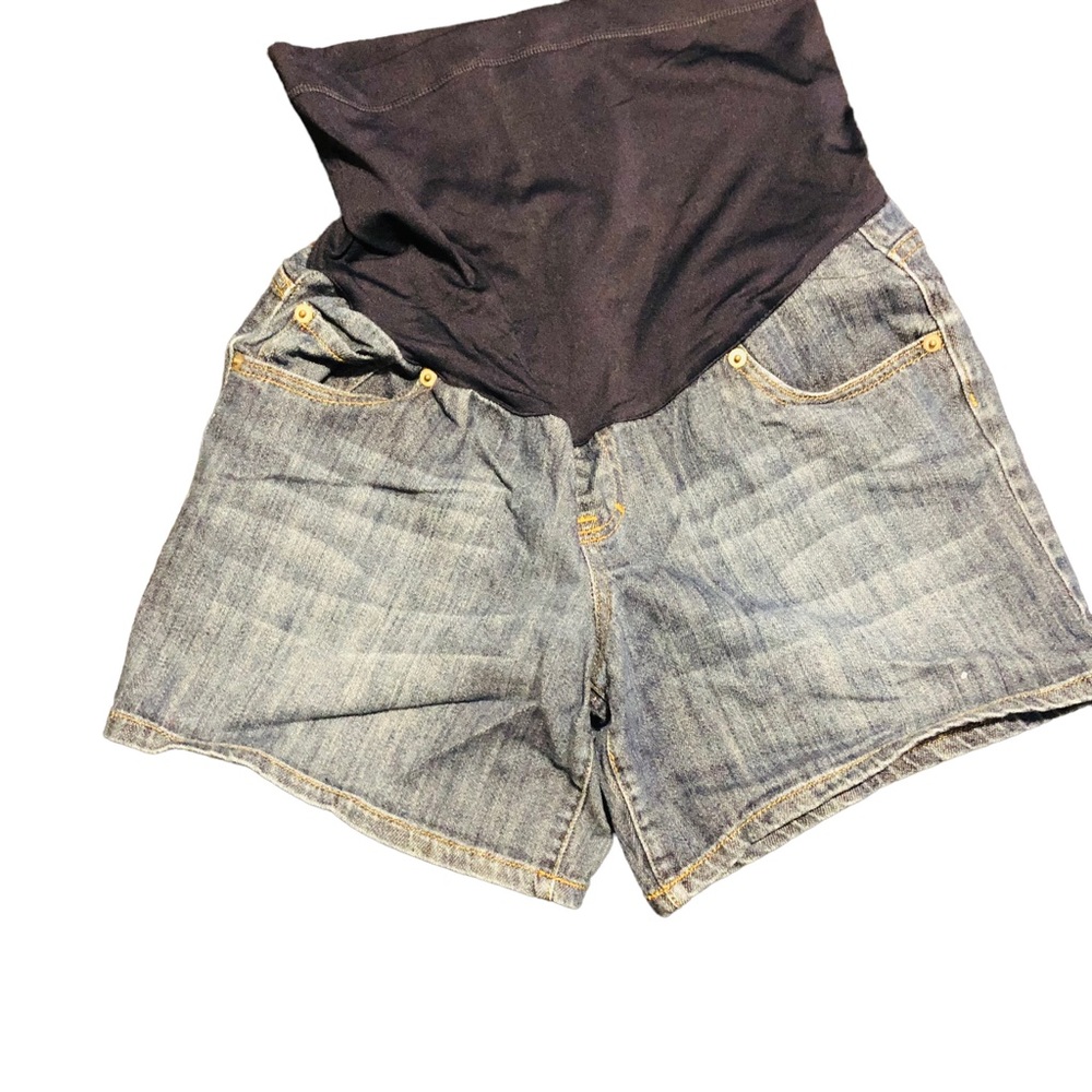 Liz Lange Maternity Denim Shorts. Sz S